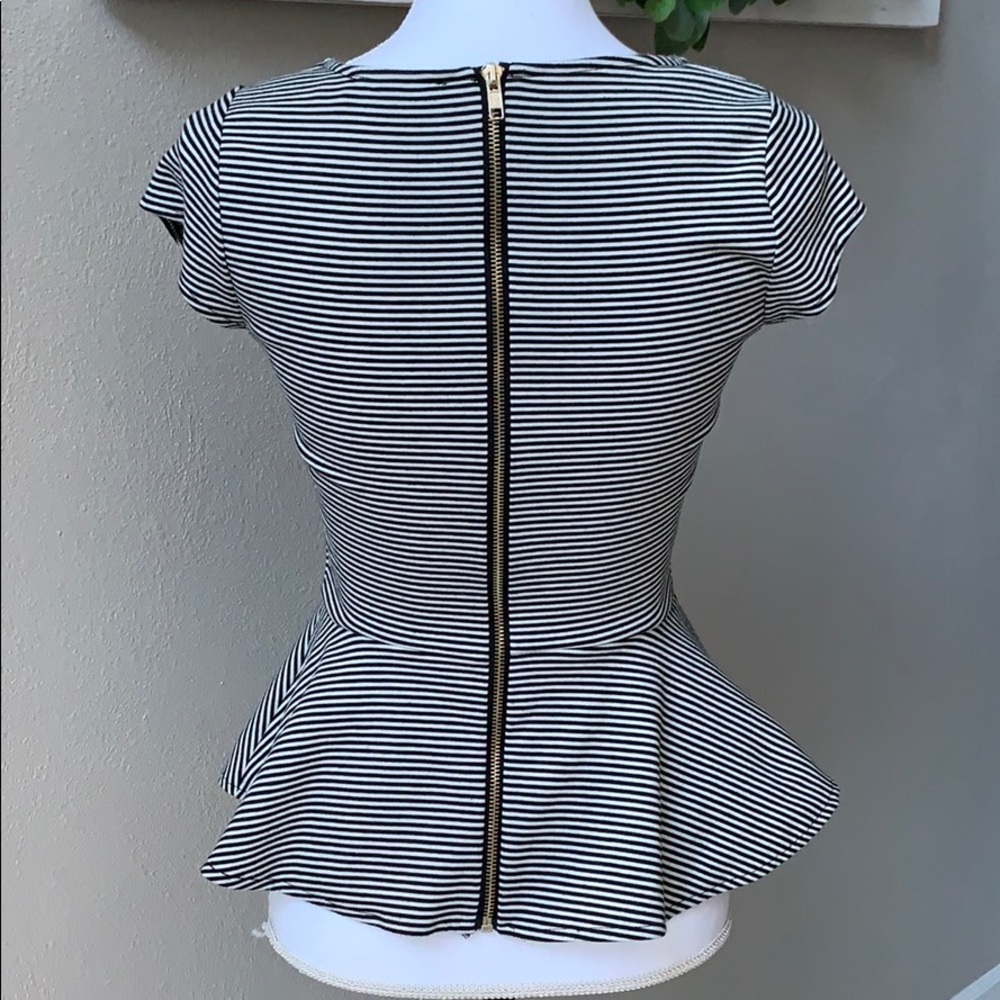 The limited zipper back peplum blouse - Picture 2 of 5